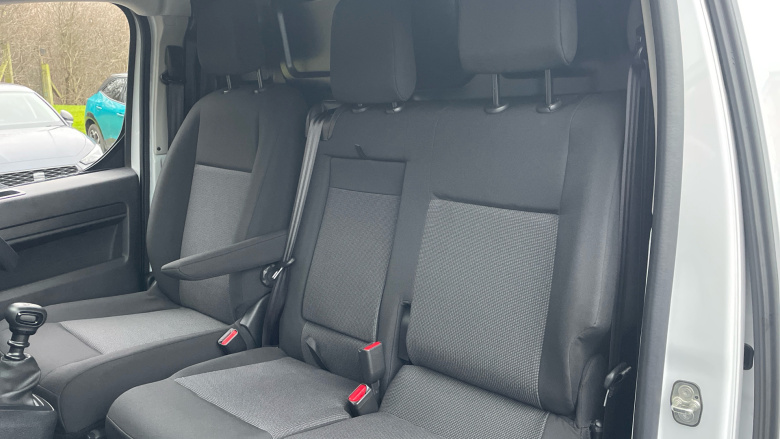 Vauxhall Vivaro L1 Diesel 1.5 Turbo D 120 Pro H1 Van